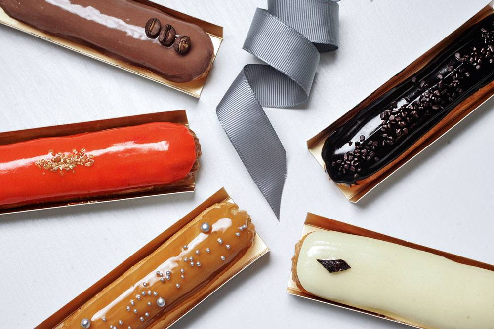 &Eacute;clair Moi Paris: &eacute;clair de baunilha, caramelo com manteiga de sal e red velvet