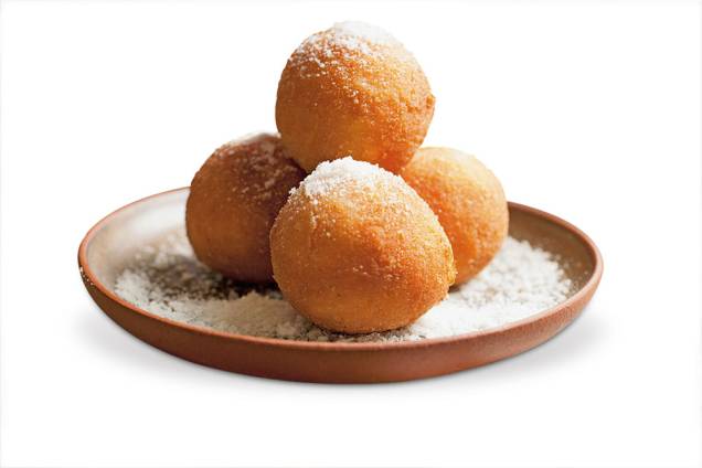 Arancini (R$ 15,00), do Nino Cucina: bolinho feito com arroz arbóreo e tomate recheado com mussarela