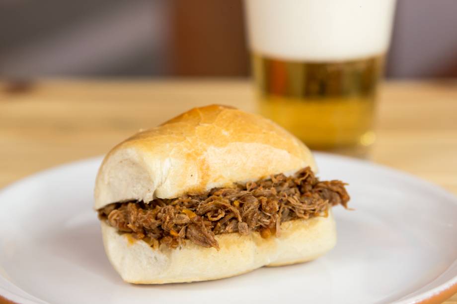 Sanduíche de carne louca: para acompanhar o chope