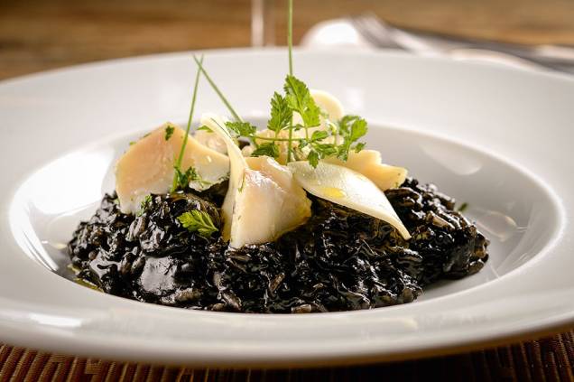 Praça São Lourenço: risoto negro Praça São Lourenço: risoto negro