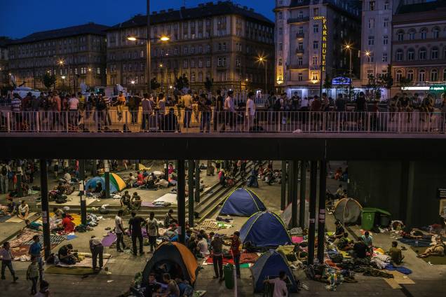 Farida, um Conto Sírio: a saga de refugiados sírios Farida, um Conto Sírio: a saga de refugiados sírios