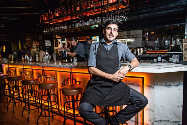 O bartender: Matheus Cunha