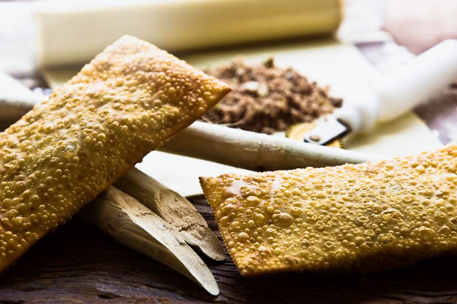 Pastel da Maria:
7,50 reais a unidade Pastel da Maria:
7,50 reais a unidade