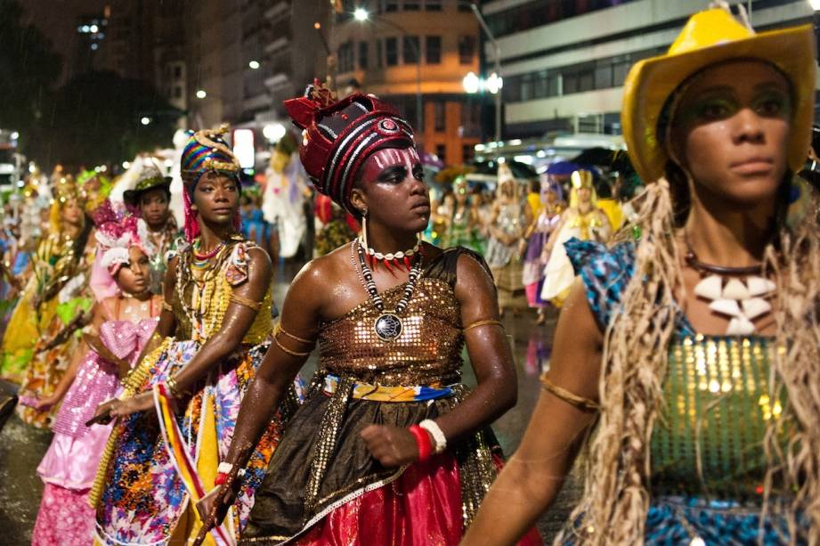 Ilú Obá de Min: homenagem a Elza Soares, a Pérola Negra, de Beto Brant