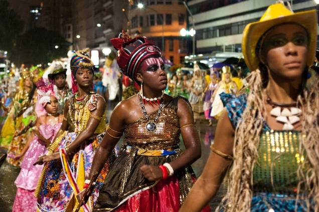 Ilú Obá de Min: homenagem a Elza Soares, a Pérola Negra, de Beto Brant