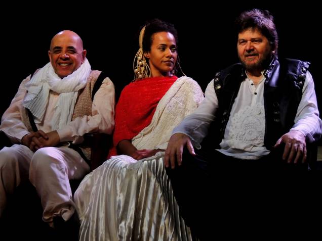 Pascoal da Conceição, Naruna Costa e Celso Frateschi: o elenco de Antígona Pascoal da Conceição, Naruna Costa e Celso Frateschi: o elenco de Antígona