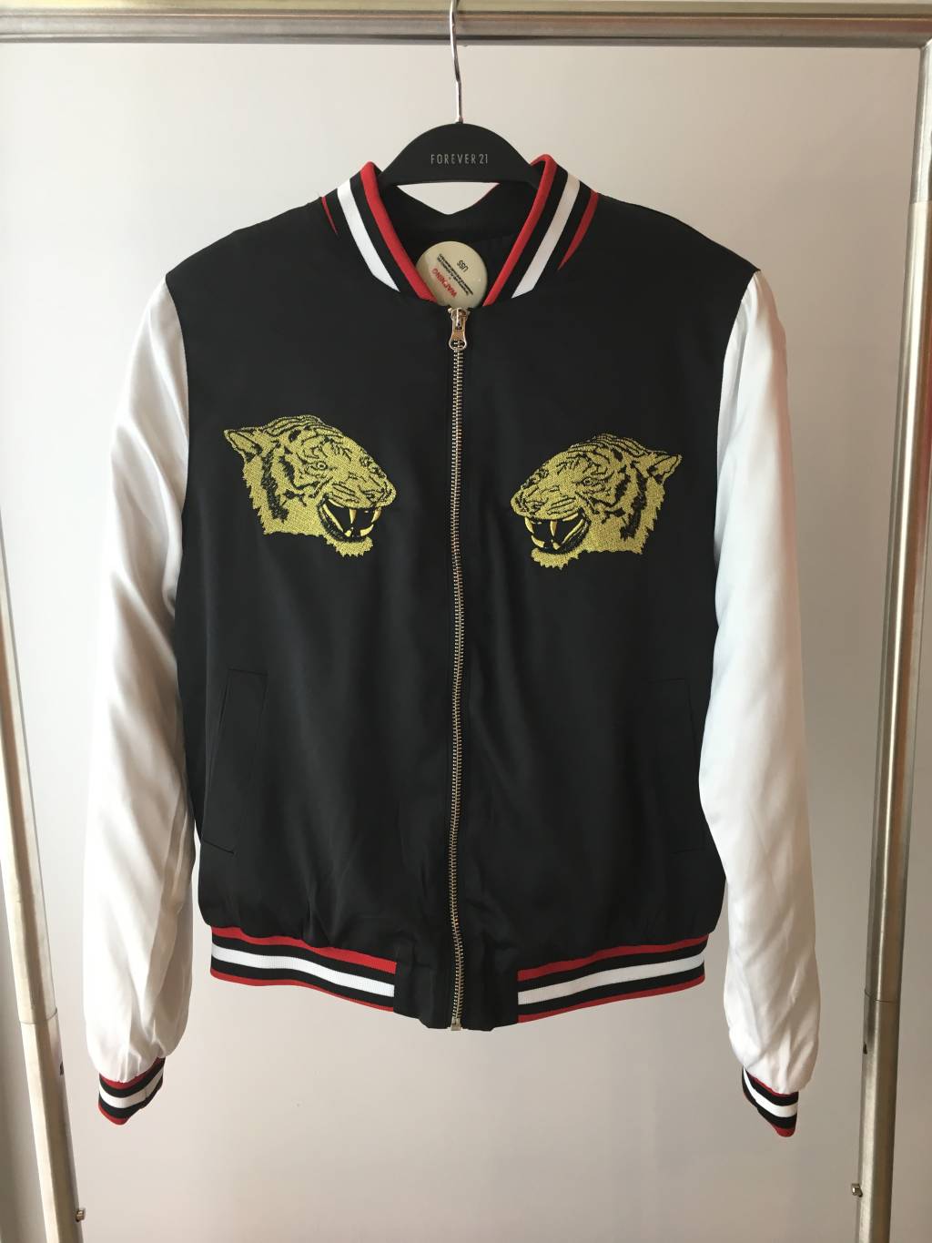 Bomber Tigre: R$ 84,50 Forever 21