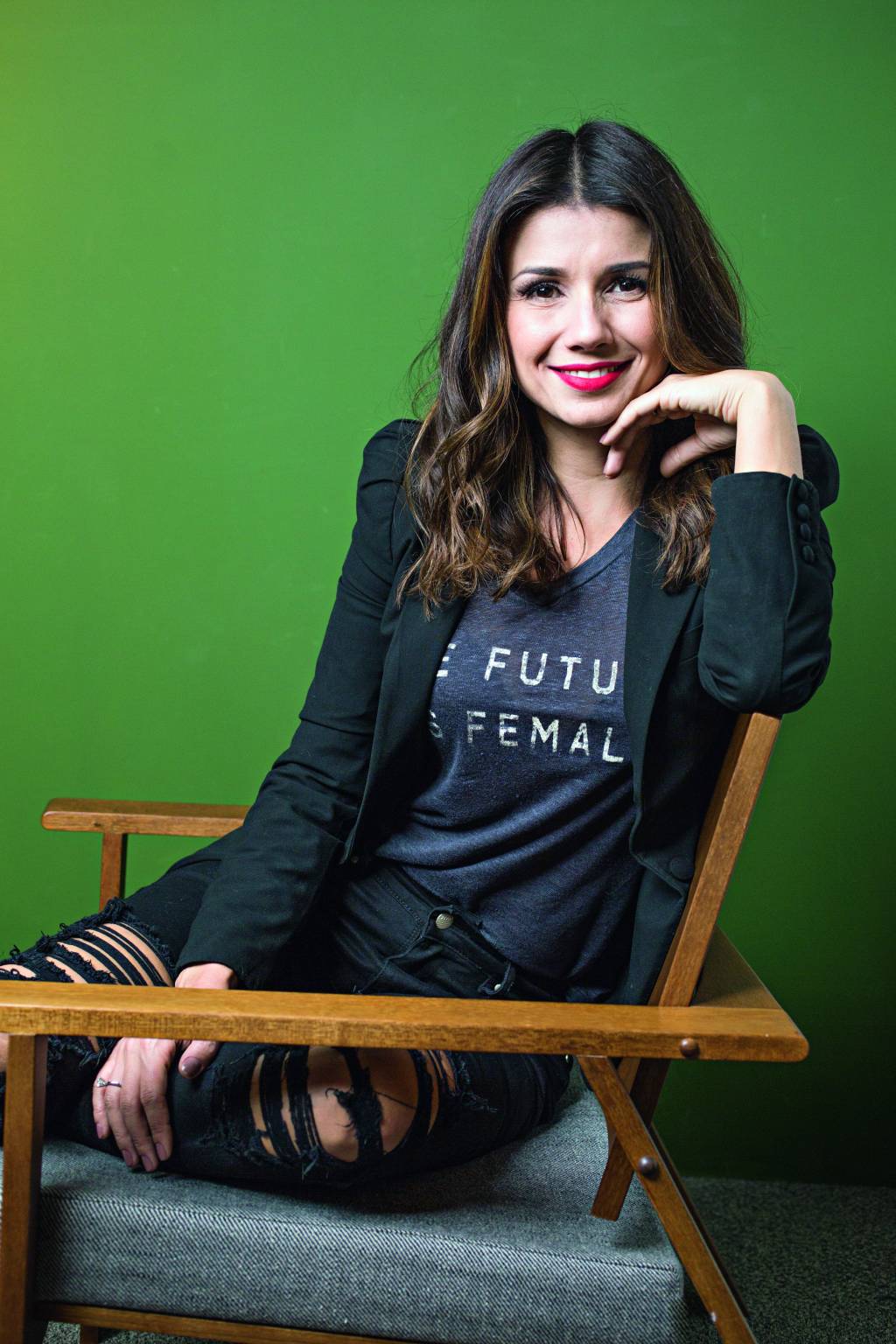 Após descobrir traição do noivo, Paula Fernandes lança ‘Traidor’