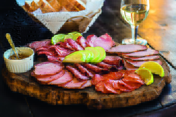 Empório Sagarana: tábua de embutidos Empório Sagarana: tábua de embutidos