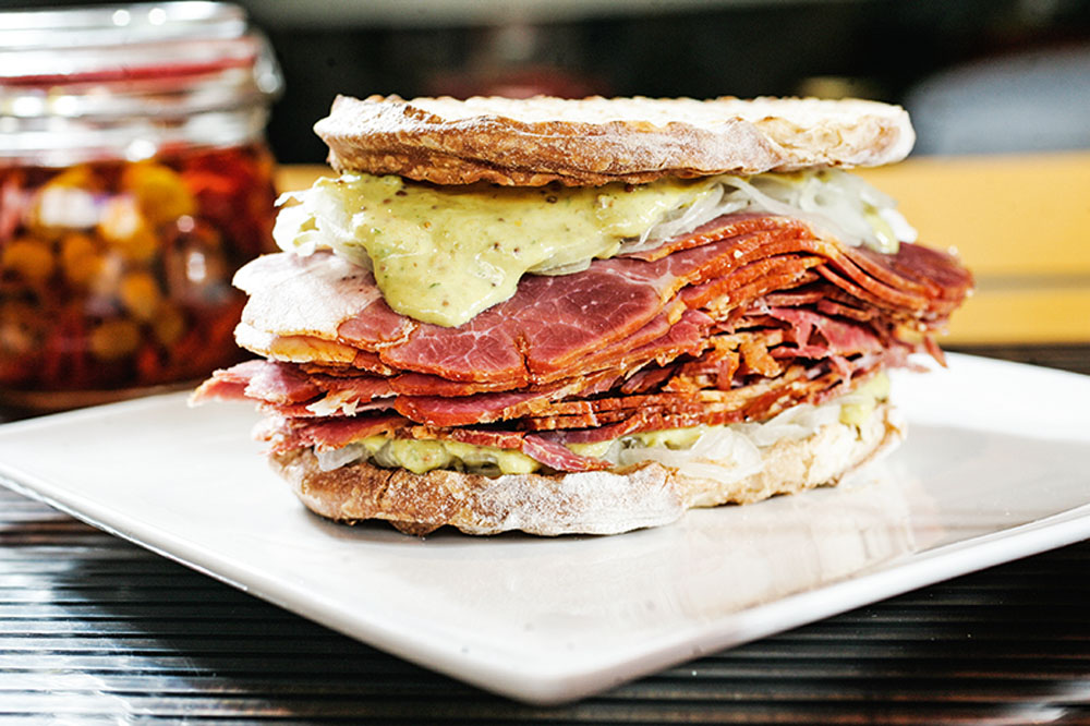 Z Deli ganha filial no centro com novidades no cardápio VEJA SÃO PAULO