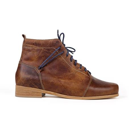 FLATS EXCLUSIVAS Bota em couro – R$ 550,00