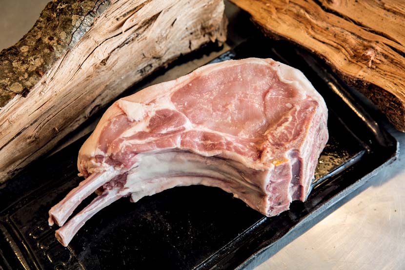 Bisteca suína (R$ 33,00 o quilo): um dos cortes da casa