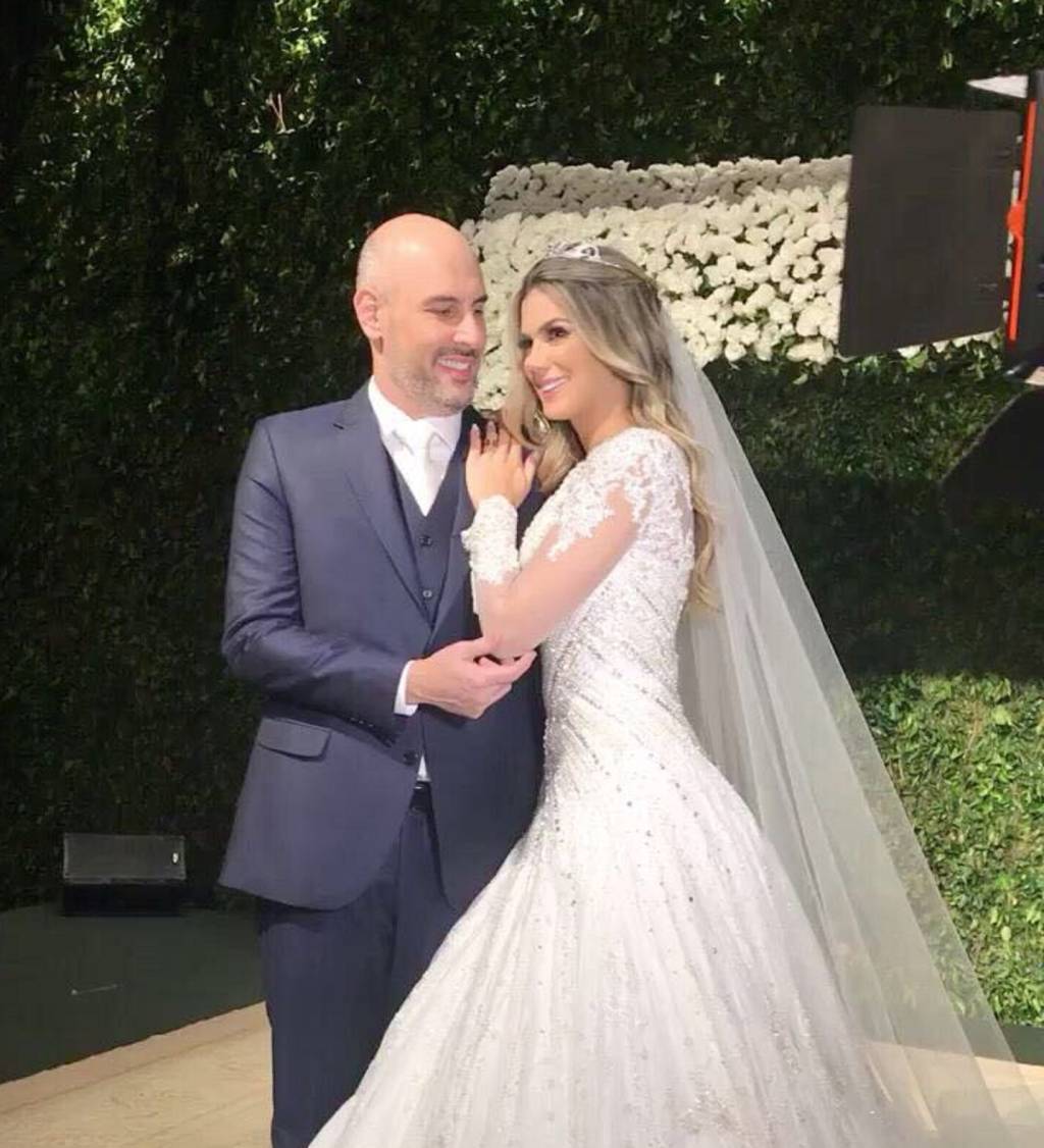 Visual iluminado e natural para noivas é sucesso na hora do sim