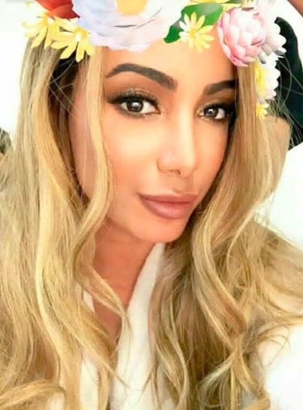 Anitta loira 3