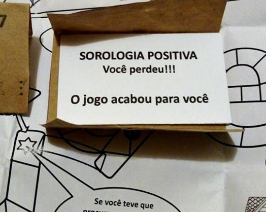 Jogo de tabuleiro entregue a doador de sangue causa polêmica