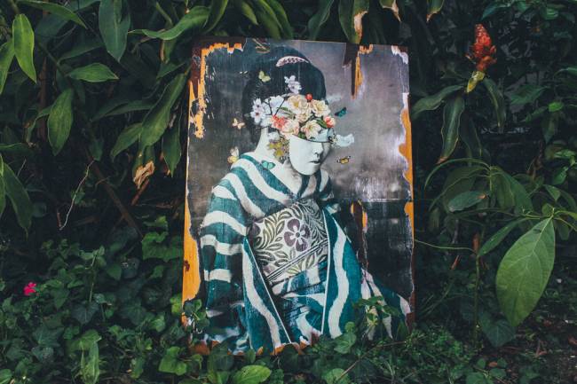 Artista paulistano cria lambes-lambes com gueixas