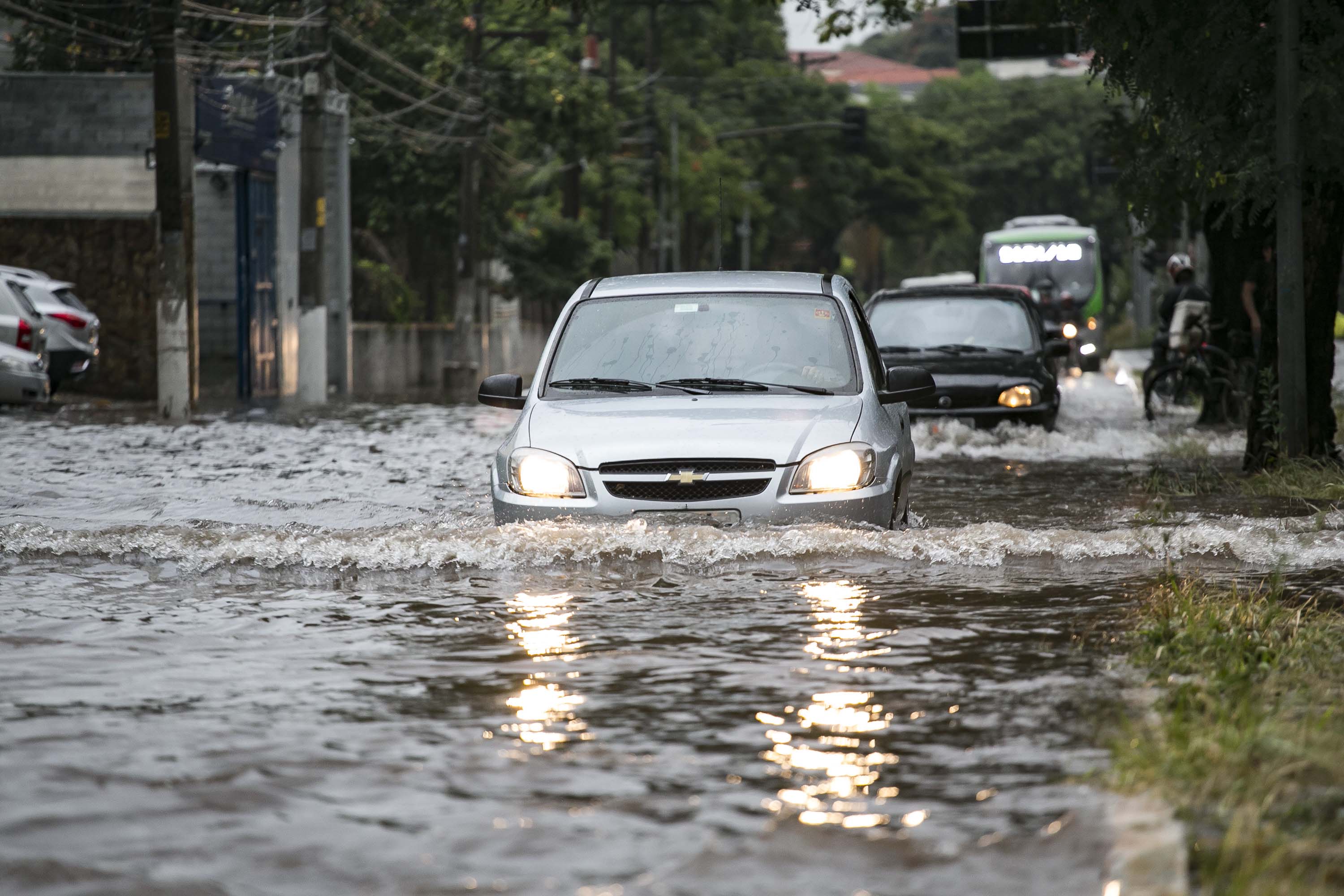 Previsão da Defesa Civil é de alagamentos