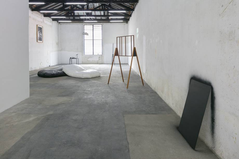Mostra Especular, em cartaz na Galeria Jaqueline Martins