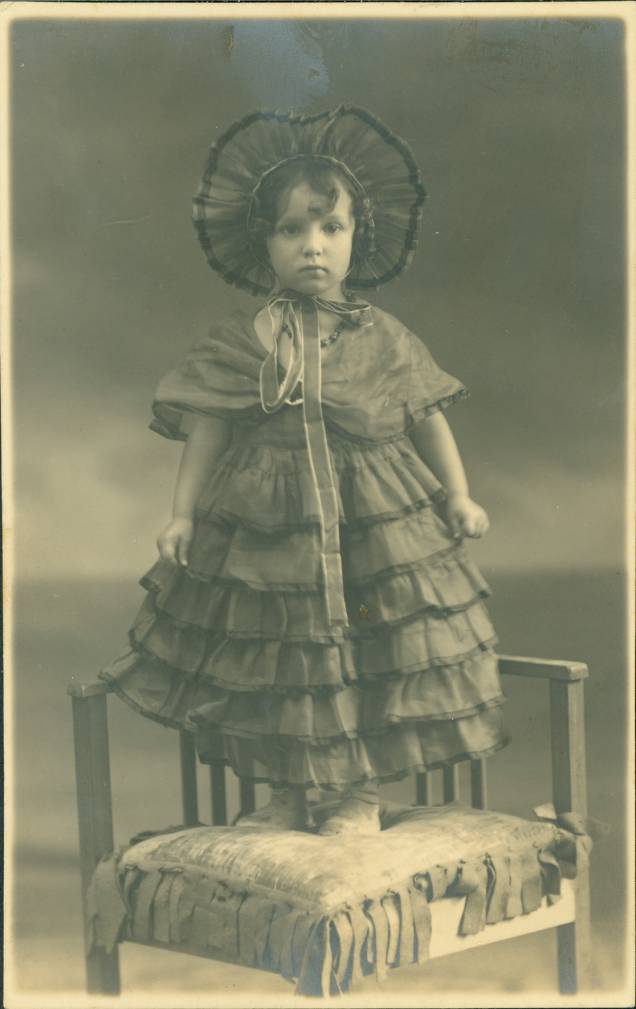 Mais um retrato de Angel, agora em 1930 Mais um retrato de Angel, agora em 1930