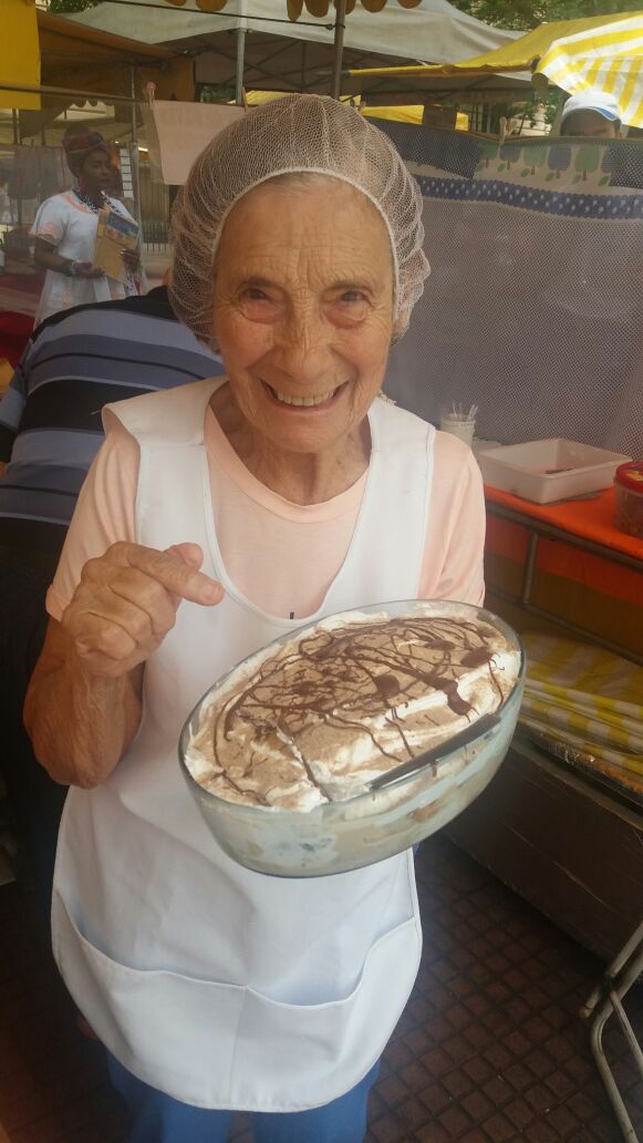 Zenaide, esposa de Dorival: ela faz o tiramisu Zenaide, esposa de Dorival: ela faz o tiramisu