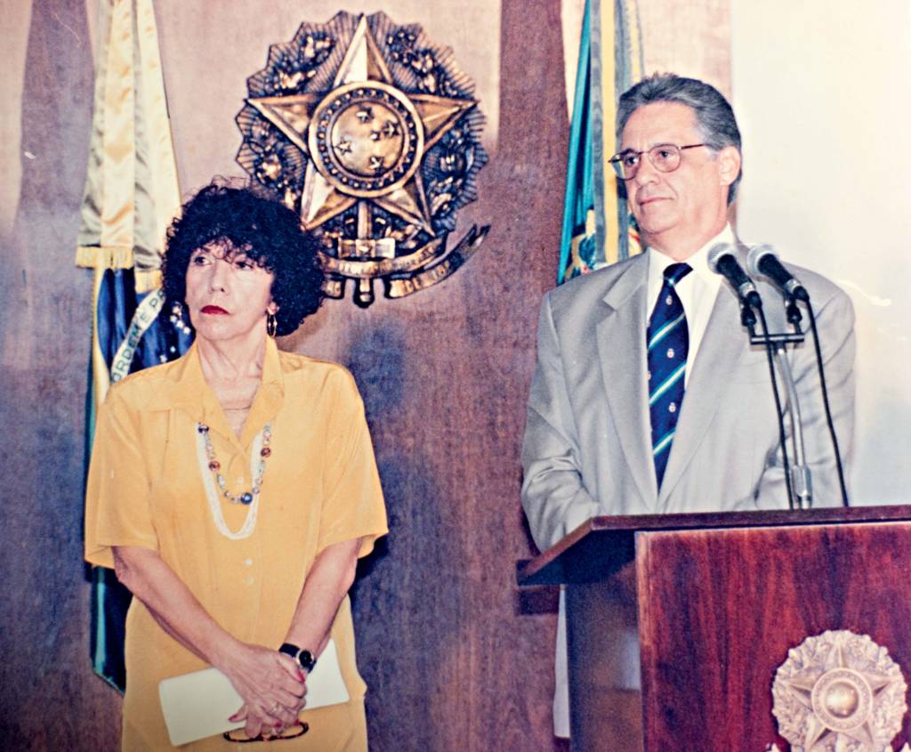 ELZA BERQUÓ