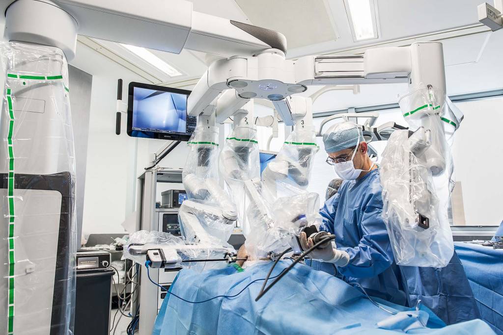 Hospitais da capital investem em tecnologia avançada