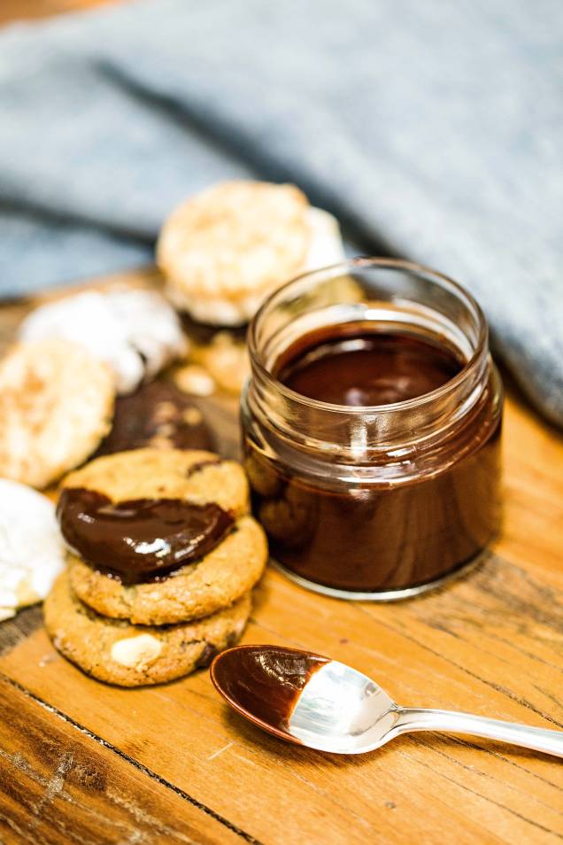 Fondue de chocolate com biscoitos Fondue de chocolate com biscoitos