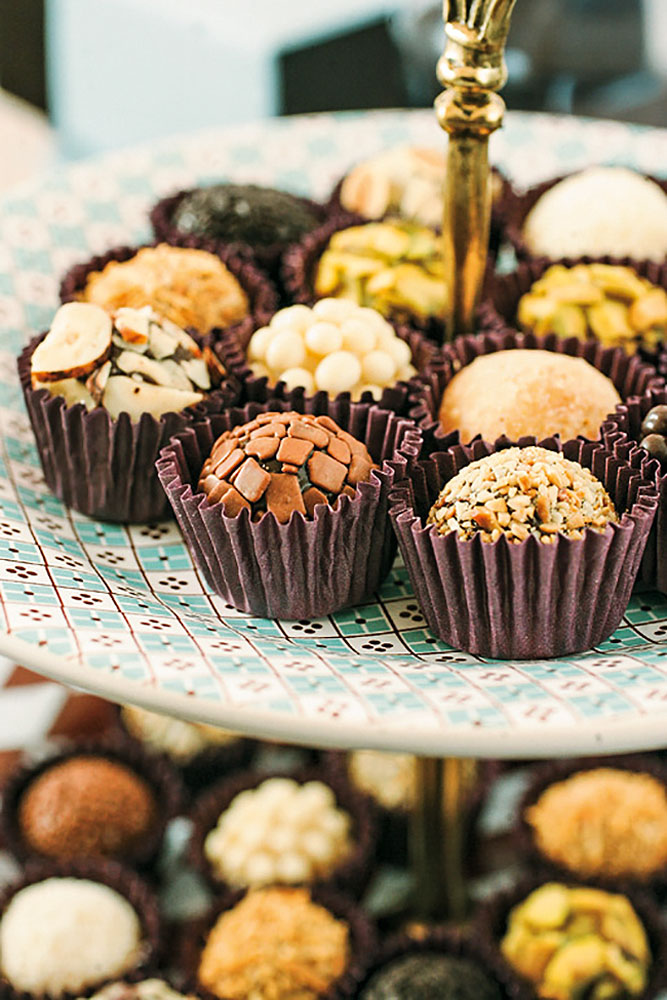 Brigadeiros, da Maria Brigadeiro. Brigadeiros, da Maria Brigadeiro.