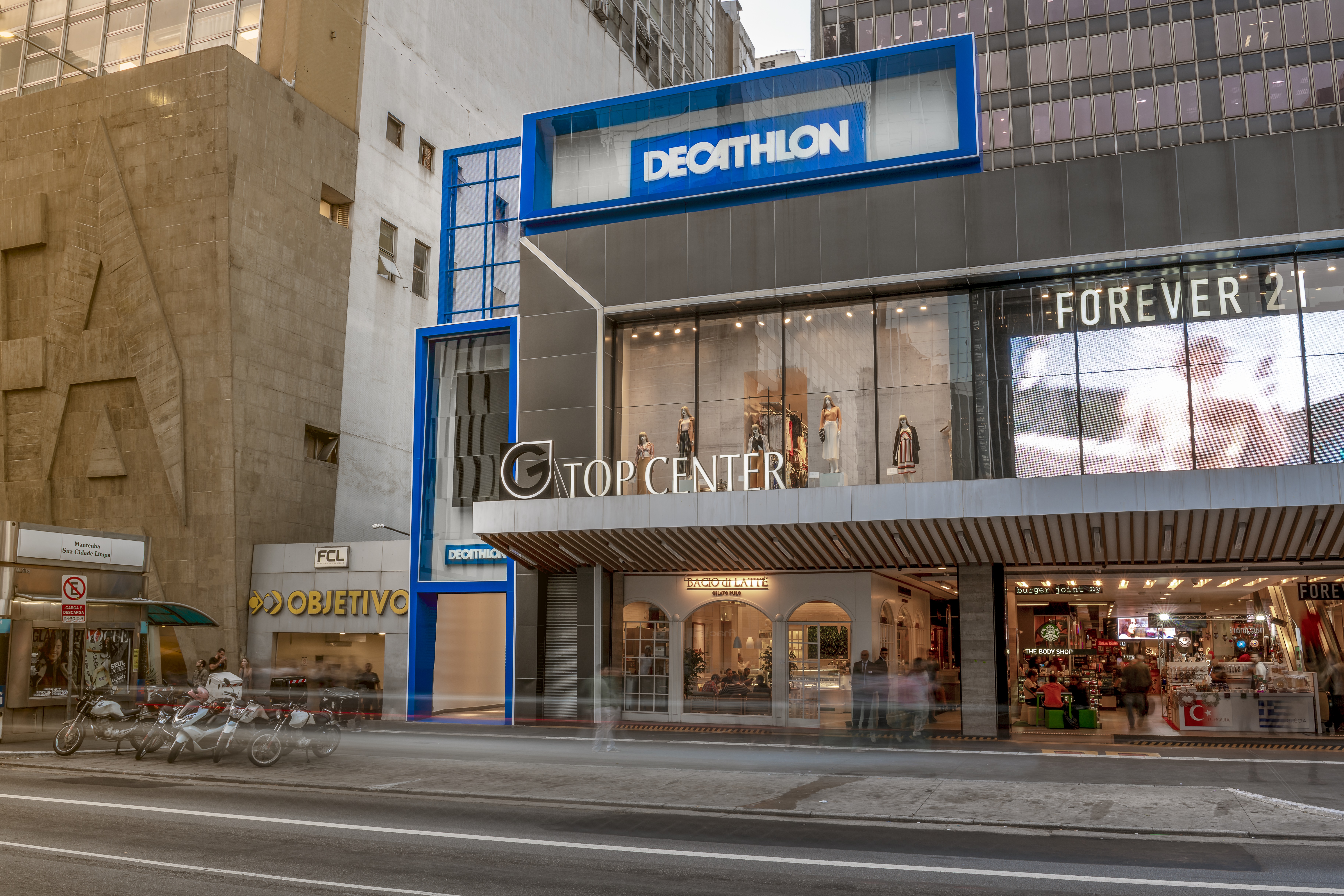 Decathlon Inaugura loja na Paulista - @felizcompouco  Modelos de lojas,  Loja de artigos esportivos, Paulista