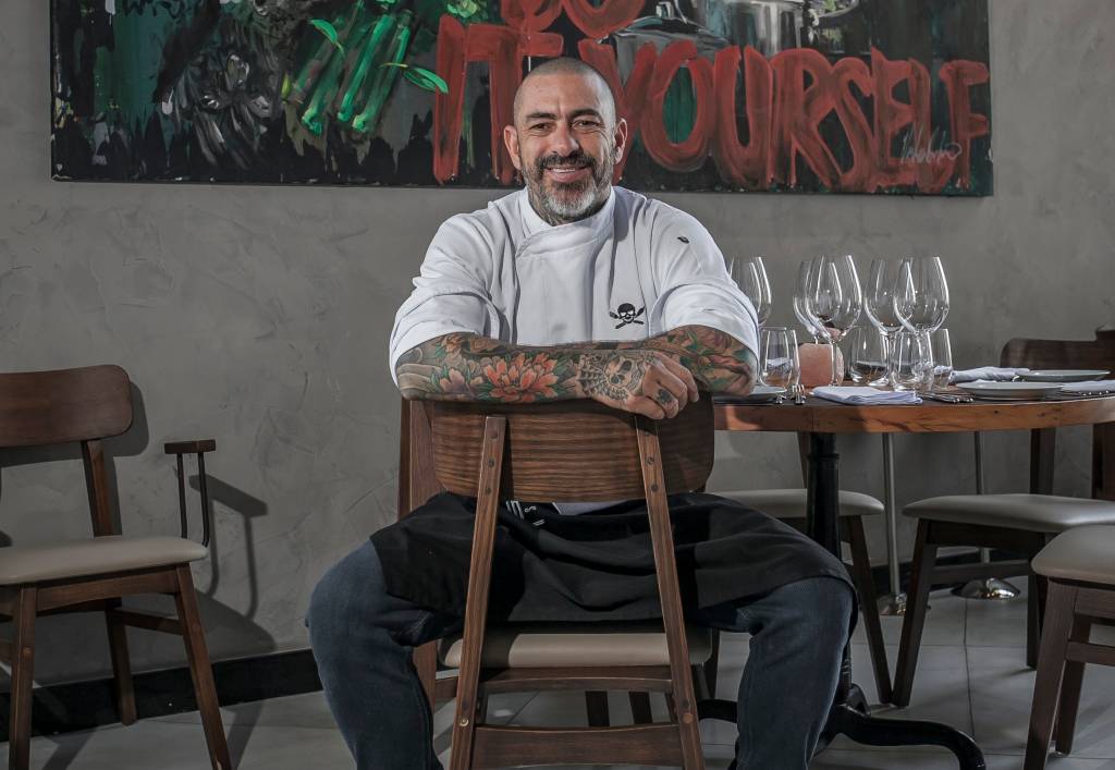 Henrique Fogaça, jurado do MasterChef, renova matriz do Sal Gastronomia