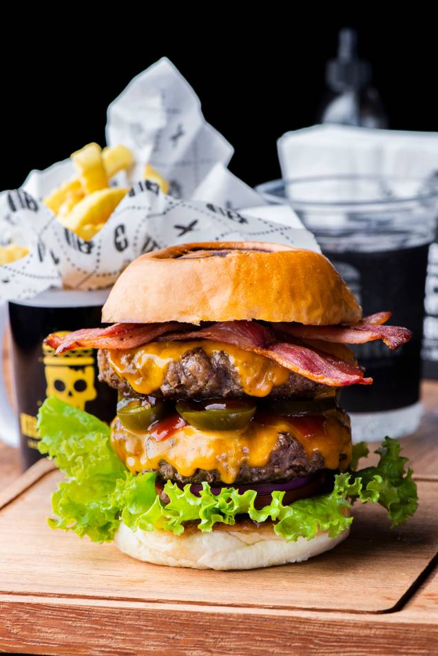 Killer Burger, a opção do desafio na cadeira elétrica Killer Burger, a opção do desafio na cadeira elétrica