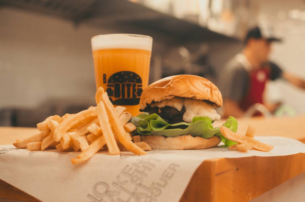 Burguer e chop Burguer Bite Burguer e chop Burguer Bite