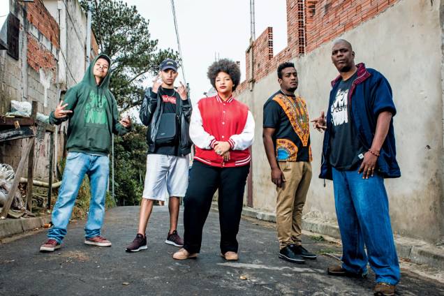 Tigone, Bruno Gusth, Denise Alves, Elias Bleckalt e l. Freitas: à moda dos bailes das antigas Tigone, Bruno Gusth, Denise Alves, Elias Bleckalt e l. Freitas: à moda dos bailes das antigas