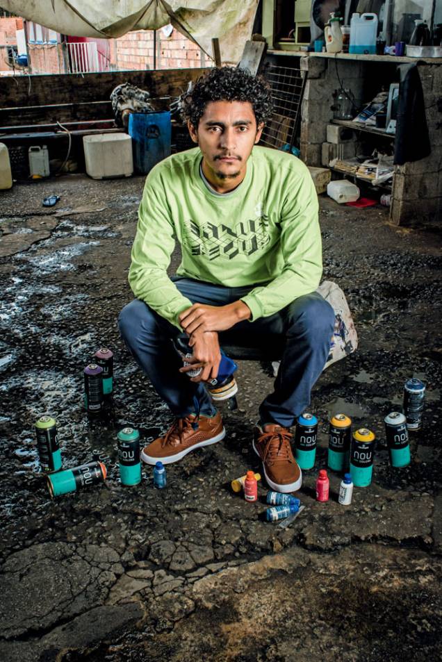 Gelson Salvador, artista plástico reconhecido na região e em outros pontos de São Paulo. “É preciso ser polivalente até a alma"