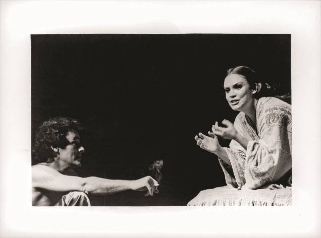 1975: Enio Gonçalves e Regina Duarte em Réveillon, direção de Paulo José