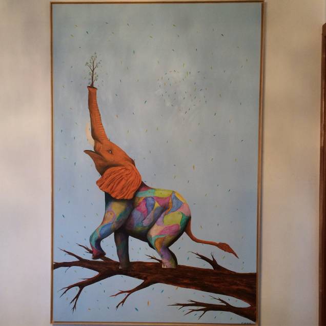 Quadro intitulado 'Vivá 2': representação do elefante, outra especialidade de Gelson Quadro intitulado 'Vivá 2': representação do elefante, outra especialidade de Gelson