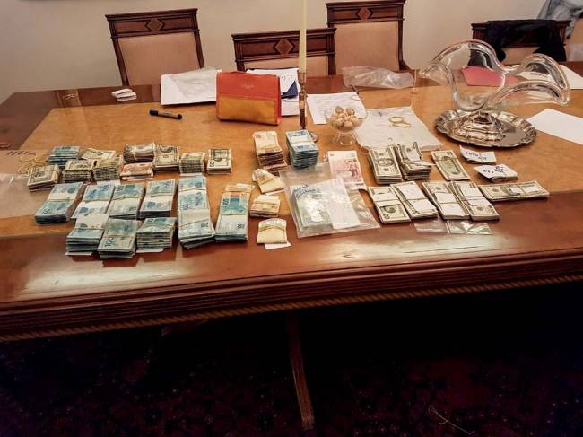 dinheiro encontrado na casa de codonho dinheiro encontrado na casa de codonho