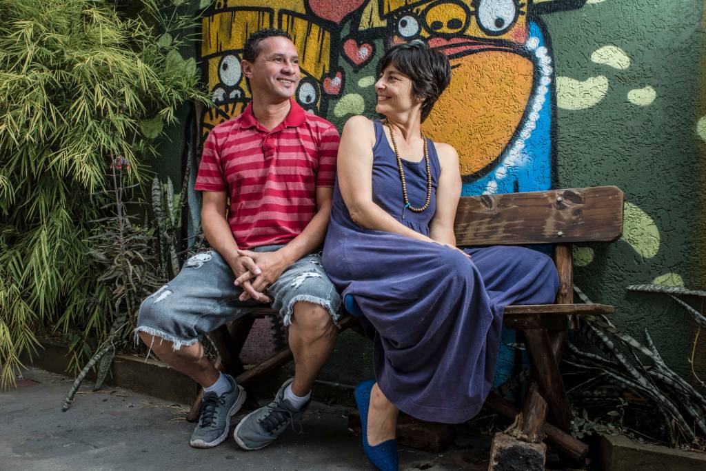 Soninha Francine lança livro sobre seu relacionamento com morador de rua