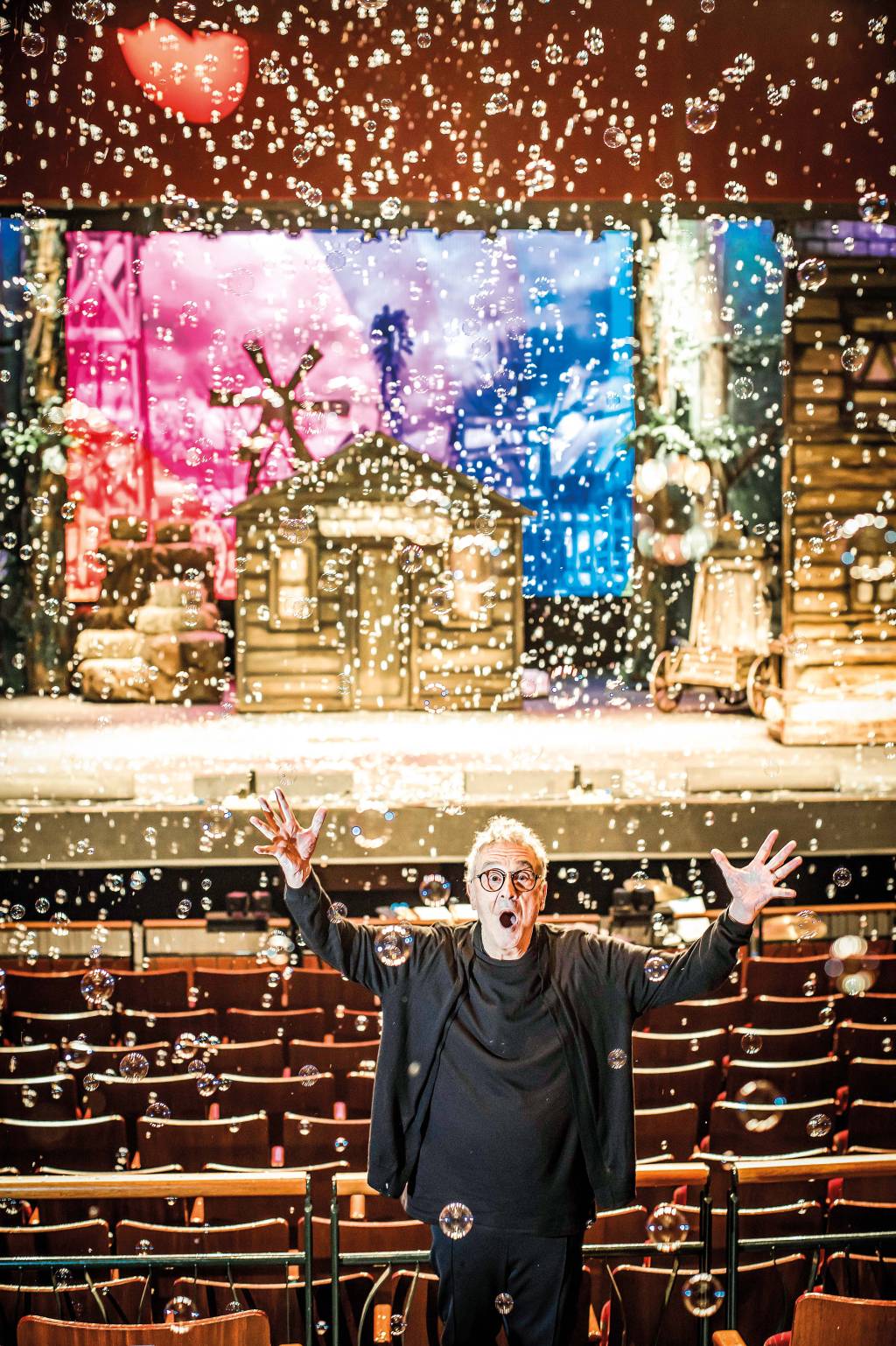 Após quinze anos no teatro infantil, Billy Bond volta à cena adulta