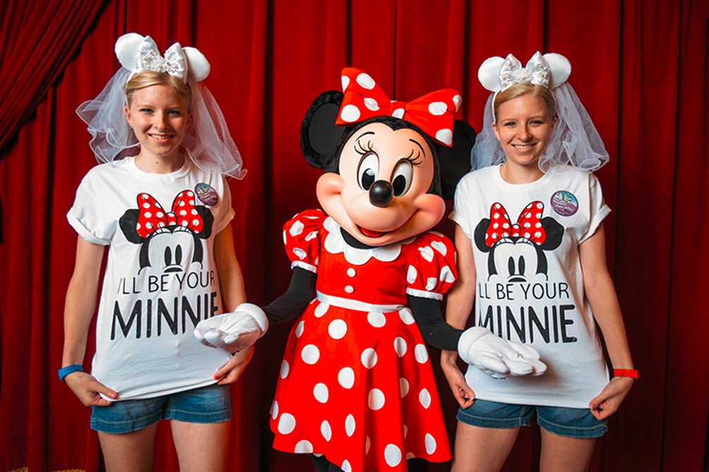 irmaos-gemeos-lua-de-mel-irmas-gemeas-disney-01