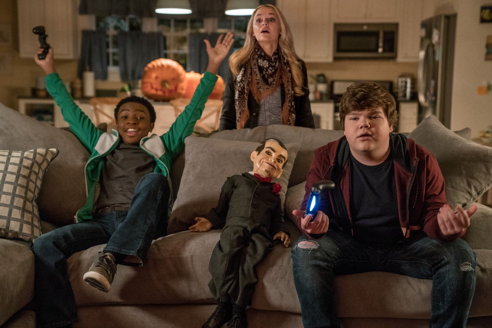 GOOSEBUMPS 2: HALLOWEEN ASSOMBRADO Trailer Brasileiro DUBLADO