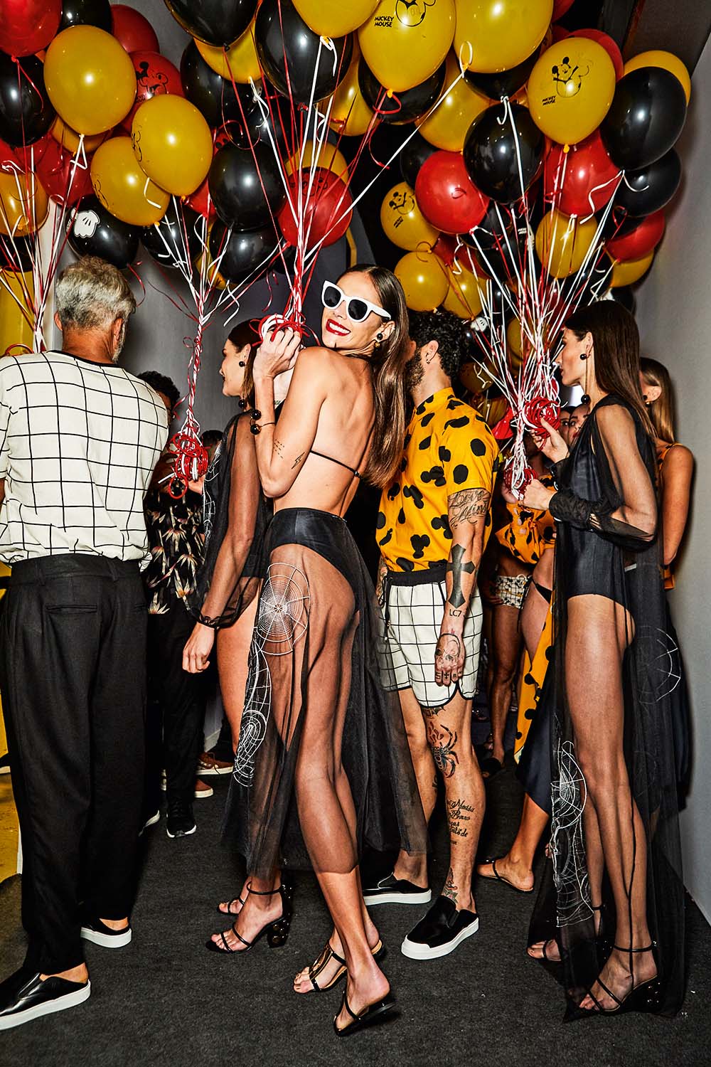 Marcas apostam em produtos para celebrar 90 anos do Mickey