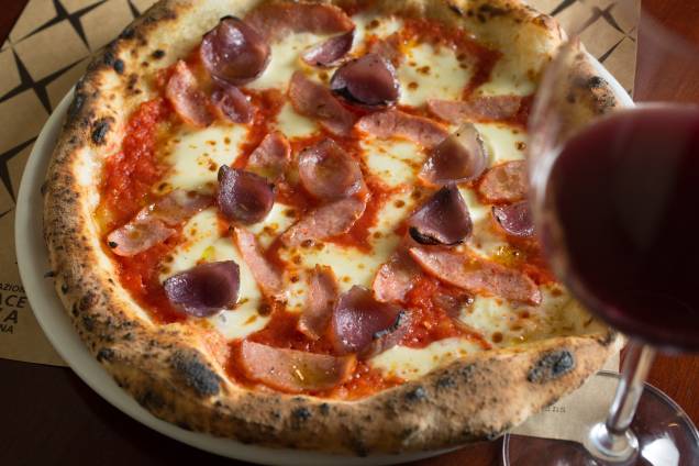 Leggera: pizzas verdadeiramente napolitanas