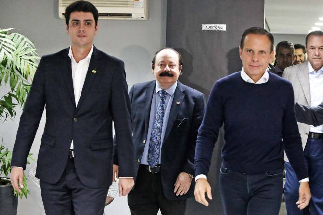 Levy Fidelix encurrala João Doria por causa de genro