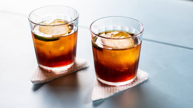 Bitter giuseppe: Cynar, vermute, bitter de laranja e limão