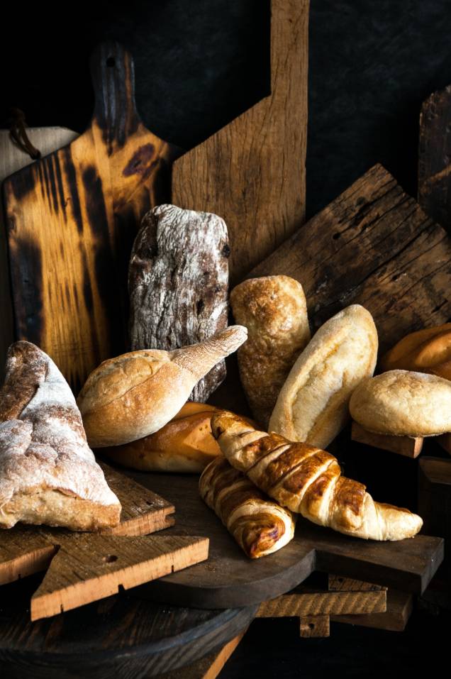 Os pães de fermentação natural servem de base para os sanduíches e podem ser comprados individualmente