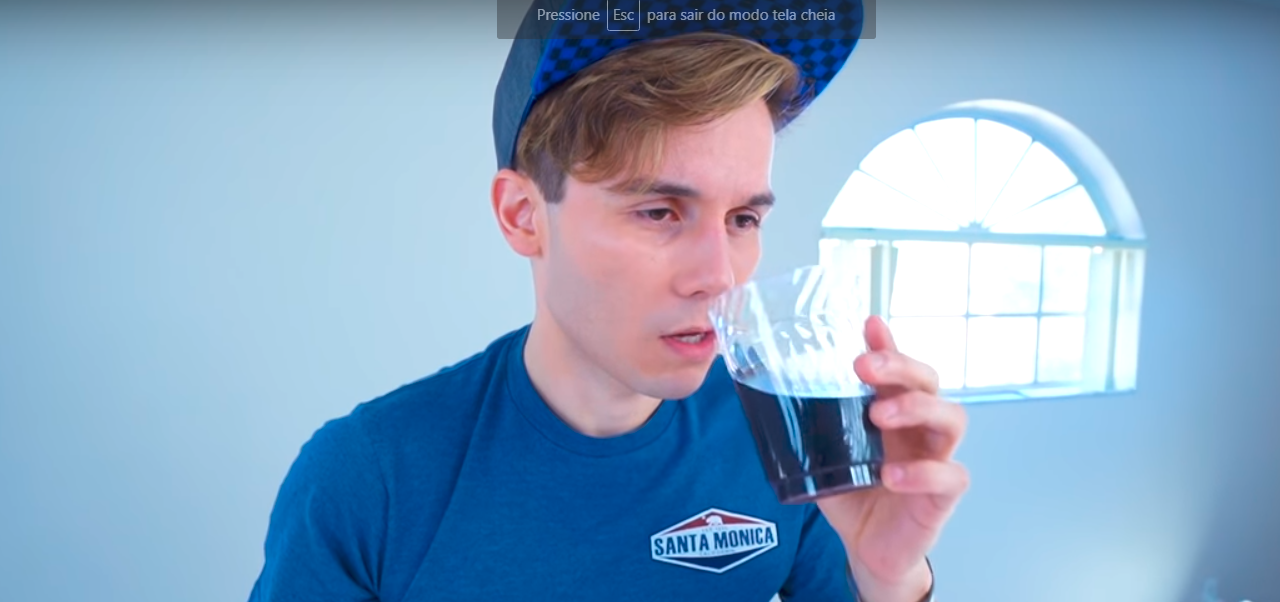 Youtuber testa água preta de 50 reais VEJA SÃO PAULO