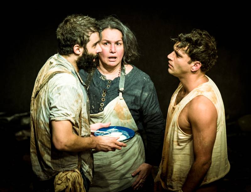 Tom na Fazenda: Gustavo Vaz, Kelzy Ecard e Armando Babaioff