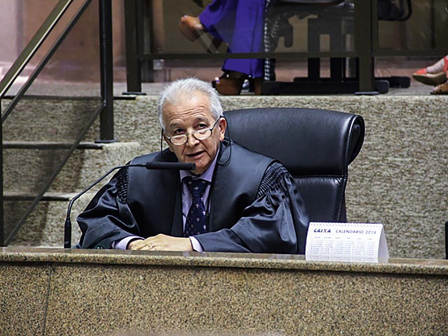 Edson Simões Edson Simões