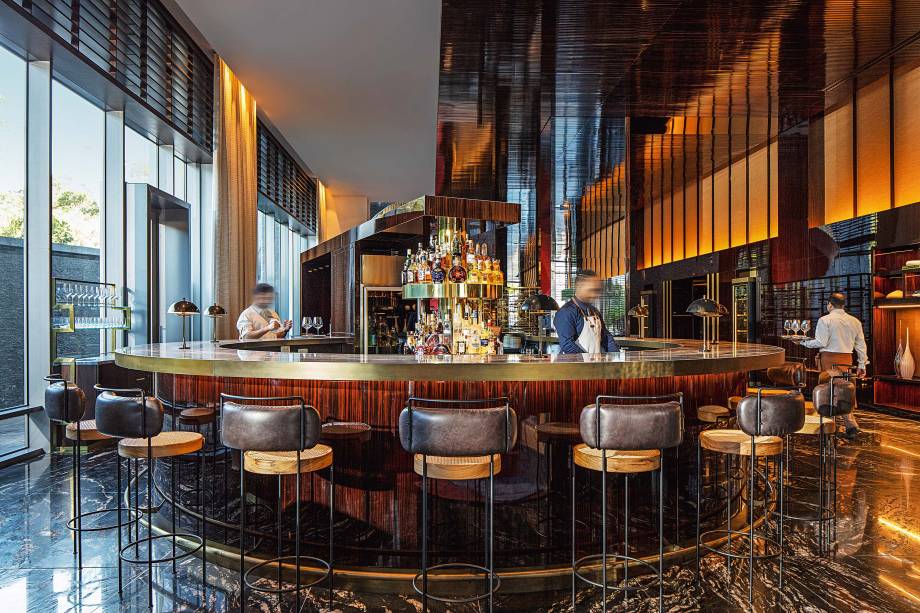 Caju SP: bar no lobby do requintado Hotel Four Seasons